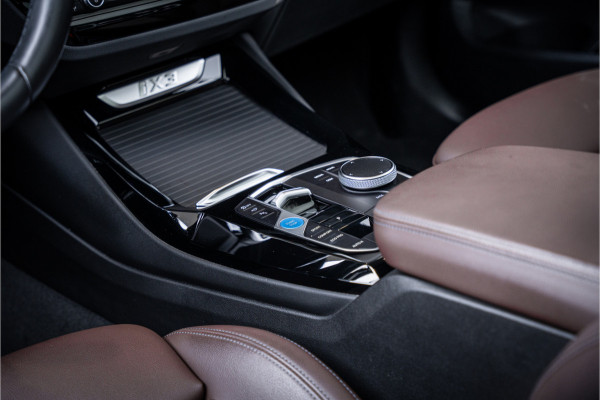 BMW iX3 High Executive Edition 80 kWh - Panorama | H&K | Memory | 360 Camera | HUD