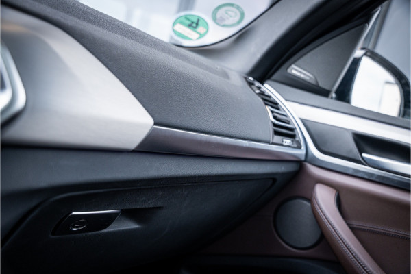 BMW iX3 High Executive Edition 80 kWh - Panorama | H&K | Memory | 360 Camera | HUD