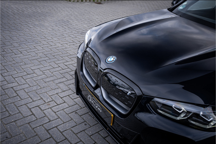 BMW iX3 High Executive Edition 80 kWh - Panorama | H&K | Memory | 360 Camera | HUD
