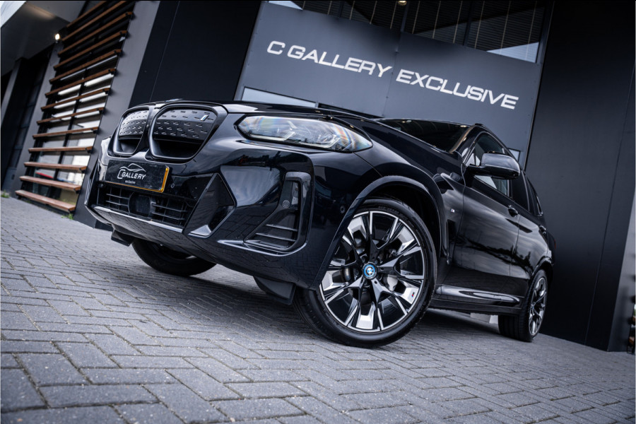 BMW iX3 High Executive Edition 80 kWh - Panorama | H&K | Memory | 360 Camera | HUD