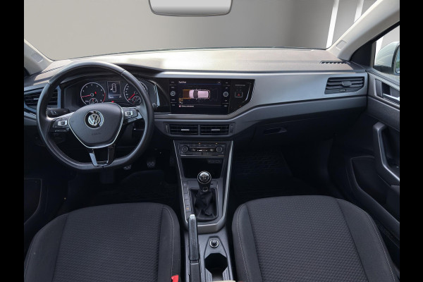 Volkswagen Polo 1.0 MPI Comfortline | Navi | Airco (automatisch) | Verwarmde voorstoelen | Camera | Parkeersensors V+A | 5Drs |