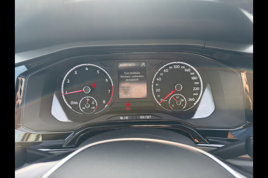 Volkswagen Polo 1.0 MPI Comfortline | Navi | Airco (automatisch) | Verwarmde voorstoelen | Camera | Parkeersensors V+A | 5Drs |