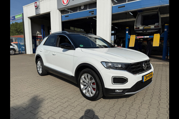 Volkswagen T-Roc 1.5 TSI Sport Automaat (BOVAG/RIJKLAARPRIJS)