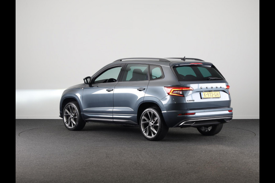 Škoda Karoq 1.5 TSI ACT Sportline Business 150 pk Automaat (DSG) | Navigatie | Elektr. trekhaak | Parkeersensoren | Achteruitrijcamera | Adaptieve cruise control | Stoelverwarming |