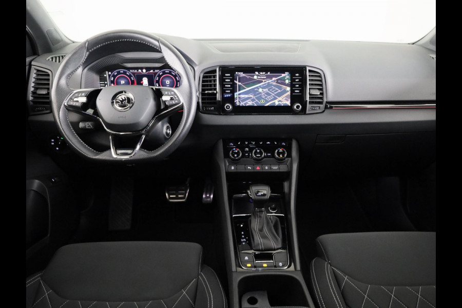 Škoda Karoq 1.5 TSI ACT Sportline Business 150 pk Automaat (DSG) | Navigatie | Elektr. trekhaak | Parkeersensoren | Achteruitrijcamera | Adaptieve cruise control | Stoelverwarming |