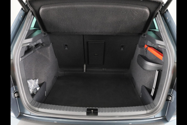 Škoda Karoq 1.5 TSI ACT Sportline Business 150 pk Automaat (DSG) | Navigatie | Elektr. trekhaak | Parkeersensoren | Achteruitrijcamera | Adaptieve cruise control | Stoelverwarming |