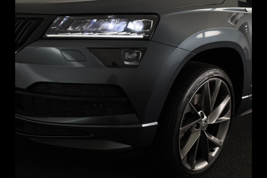 Škoda Karoq 1.5 TSI ACT Sportline Business 150 pk Automaat (DSG) | Navigatie | Elektr. trekhaak | Parkeersensoren | Achteruitrijcamera | Adaptieve cruise control | Stoelverwarming |