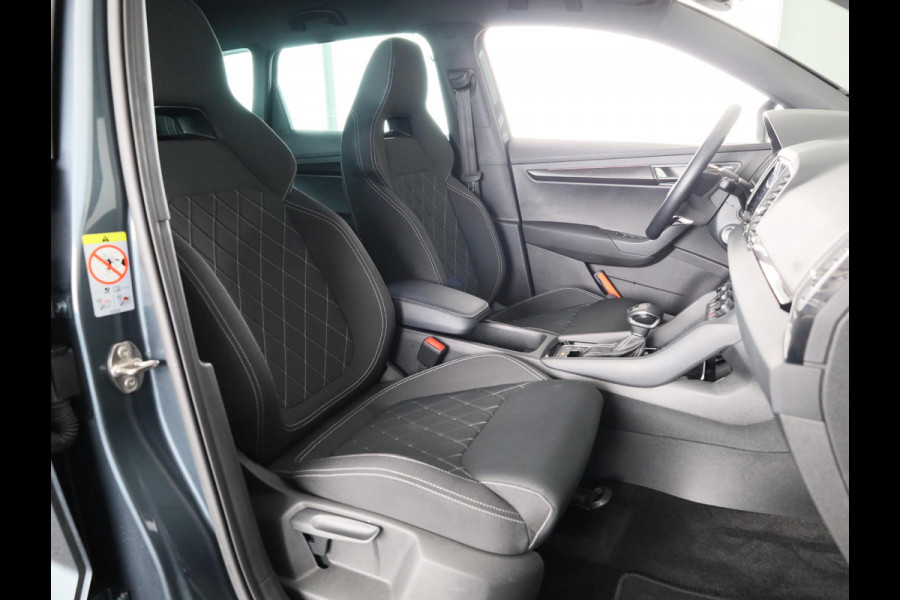 Škoda Karoq 1.5 TSI ACT Sportline Business 150 pk Automaat (DSG) | Navigatie | Elektr. trekhaak | Parkeersensoren | Achteruitrijcamera | Adaptieve cruise control | Stoelverwarming |