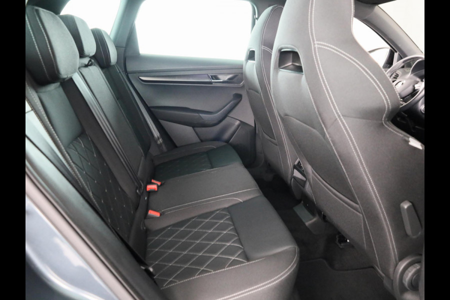 Škoda Karoq 1.5 TSI ACT Sportline Business 150 pk Automaat (DSG) | Navigatie | Elektr. trekhaak | Parkeersensoren | Achteruitrijcamera | Adaptieve cruise control | Stoelverwarming |