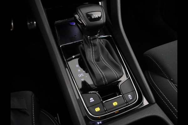 Škoda Karoq 1.5 TSI ACT Sportline Business 150 pk Automaat (DSG) | Navigatie | Elektr. trekhaak | Parkeersensoren | Achteruitrijcamera | Adaptieve cruise control | Stoelverwarming |
