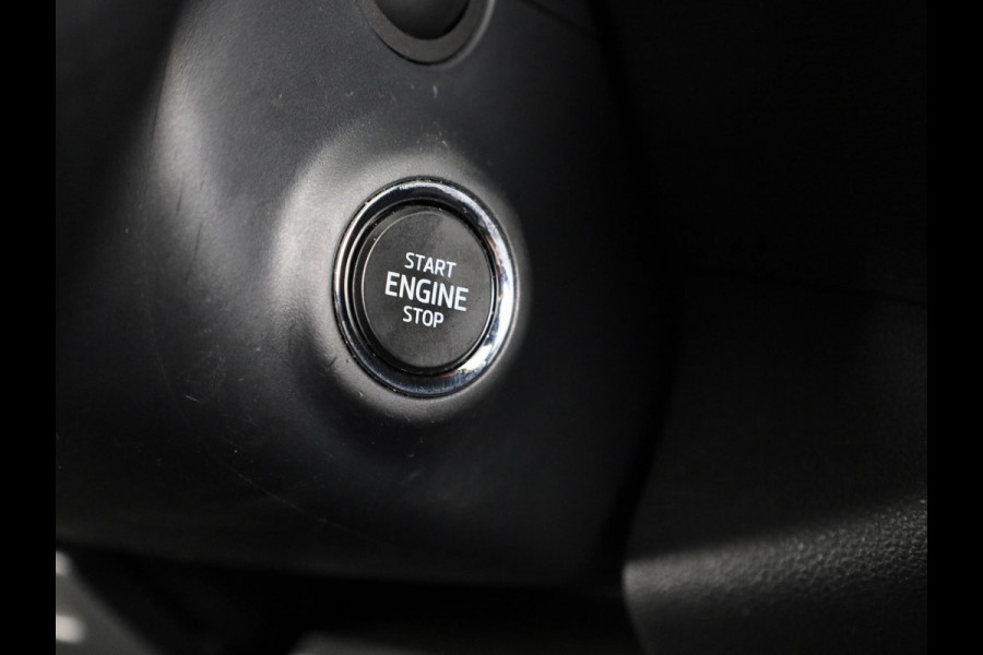 Škoda Karoq 1.5 TSI ACT Sportline Business 150 pk Automaat (DSG) | Navigatie | Elektr. trekhaak | Parkeersensoren | Achteruitrijcamera | Adaptieve cruise control | Stoelverwarming |
