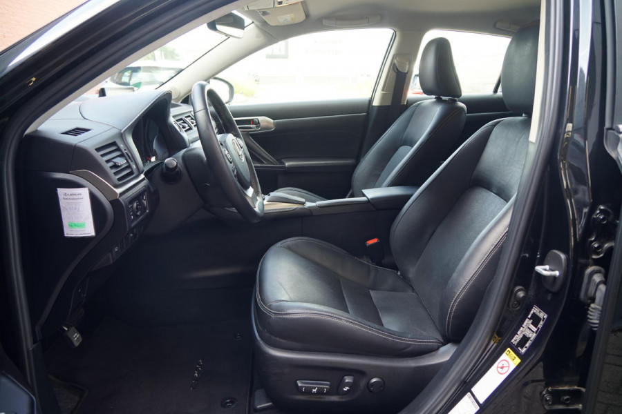 Lexus CT 200h Luxury Line + MARK & LEVINSON / GROOT SCHERM / CAMERA / MEMORY