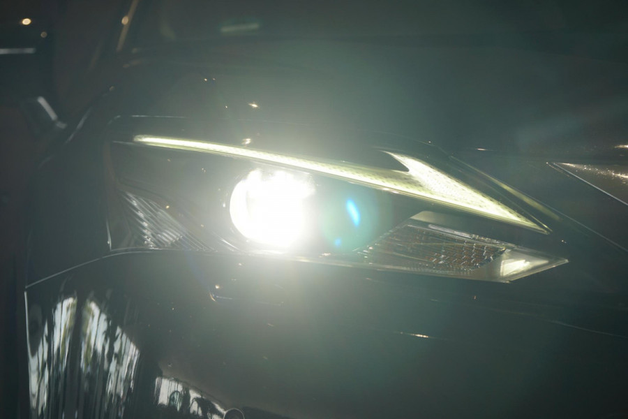 Lexus CT 200h Luxury Line + MARK & LEVINSON / GROOT SCHERM / CAMERA / MEMORY