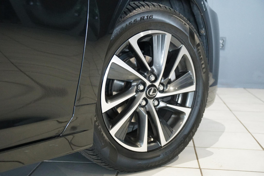 Lexus CT 200h Luxury Line + MARK & LEVINSON / GROOT SCHERM / CAMERA / MEMORY