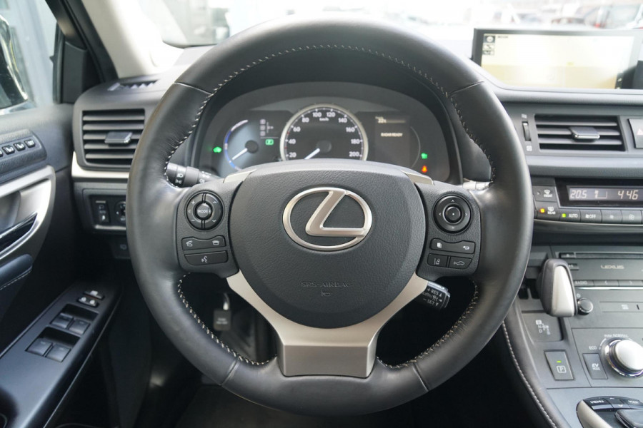 Lexus CT 200h Luxury Line + MARK & LEVINSON / GROOT SCHERM / CAMERA / MEMORY
