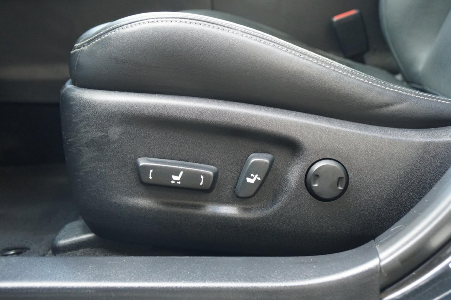Lexus CT 200h Luxury Line + MARK & LEVINSON / GROOT SCHERM / CAMERA / MEMORY