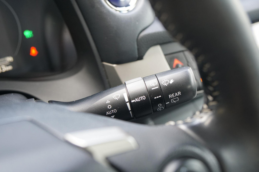Lexus CT 200h Luxury Line + MARK & LEVINSON / GROOT SCHERM / CAMERA / MEMORY