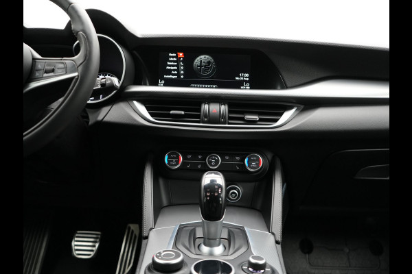 Alfa Romeo Stelvio 2.0 T AWD Super Q4 Automaat 200pk Dealer O.H | Trekhaak Afneembaar | Adaptive Cruise | Camera | Blis | Lederen Sportstoelen Memory & Verwarmd | Navigatie | DAB |