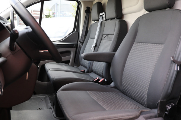 Ford Transit Custom 340 2.0 TDCI 190 PK L2H1 | Raptor Edition | Blind Spot | Bi-Xenon | Navigatie | Camera | CarPlay | 3-Zitter | DAB | Cruise control | PDC V+A | LED | Nieuwe APK | Dealer onderhouden