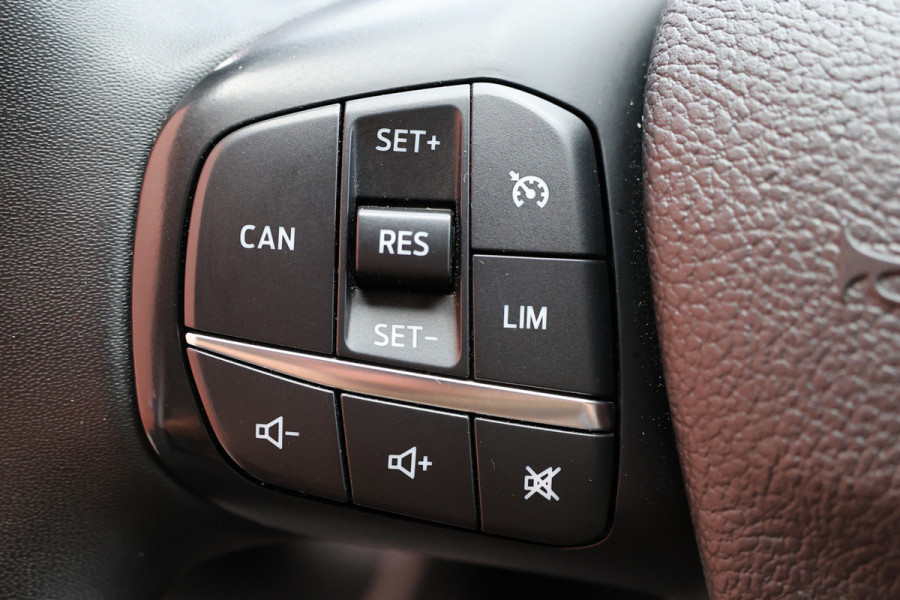 Ford Transit Custom 340 2.0 TDCI 190 PK L2H1 | Raptor Edition | Blind Spot | Bi-Xenon | Navigatie | Camera | CarPlay | 3-Zitter | DAB | Cruise control | PDC V+A | LED | Nieuwe APK | Dealer onderhouden
