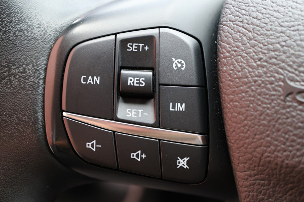 Ford Transit Custom 340 2.0 TDCI 190 PK L2H1 | Raptor Edition | Blind Spot | Bi-Xenon | Navigatie | Camera | CarPlay | 3-Zitter | DAB | Cruise control | PDC V+A | LED | Nieuwe APK | Dealer onderhouden