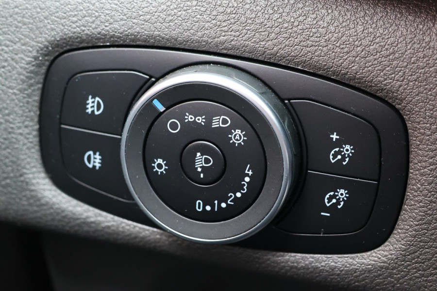 Ford Transit Custom 340 2.0 TDCI 190 PK L2H1 | Raptor Edition | Blind Spot | Bi-Xenon | Navigatie | Camera | CarPlay | 3-Zitter | DAB | Cruise control | PDC V+A | LED | Nieuwe APK | Dealer onderhouden