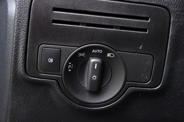 Mercedes-Benz Vito 116 CDI L2 Black Edition Cruise, Camera, Carplay, 164pk, Automaat, Sensoren, Trekhaak, Multimedia, LED, Stoelverwarming, Uniek!