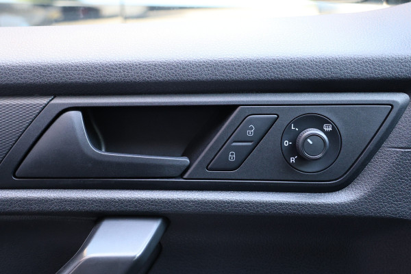 Volkswagen Caddy 2.0 TDI DSG 185 PK | ACC | Bi-Xenon | Navigatie | CarPlay | F1 Flippers | DAB | MF Stuur | Airco | PDC | NAP Logisch | Nieuwe APK