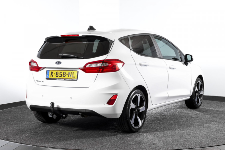 Ford Fiesta 1.1 85 PK Trend | Stoelverwarming | PDC | App.Connect | Airco | Trekhaak | LM 17" |