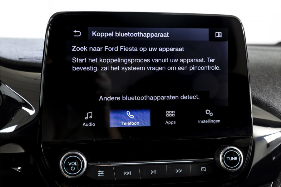 Ford Fiesta 1.1 85 PK Trend | Stoelverwarming | PDC | App.Connect | Airco | Trekhaak | LM 17" |