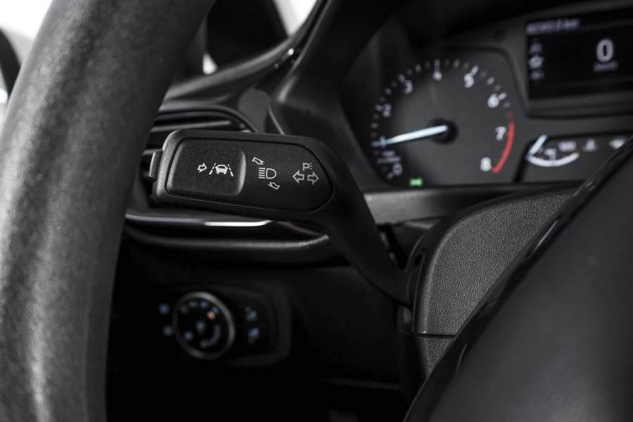 Ford Fiesta 1.1 85 PK Trend | Stoelverwarming | PDC | App.Connect | Airco | Trekhaak | LM 17" |