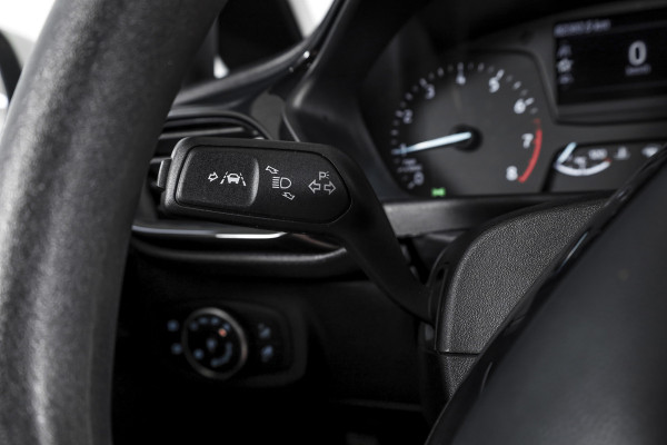 Ford Fiesta 1.1 85 PK Trend | Stoelverwarming | PDC | App.Connect | Airco | Trekhaak | LM 17" |