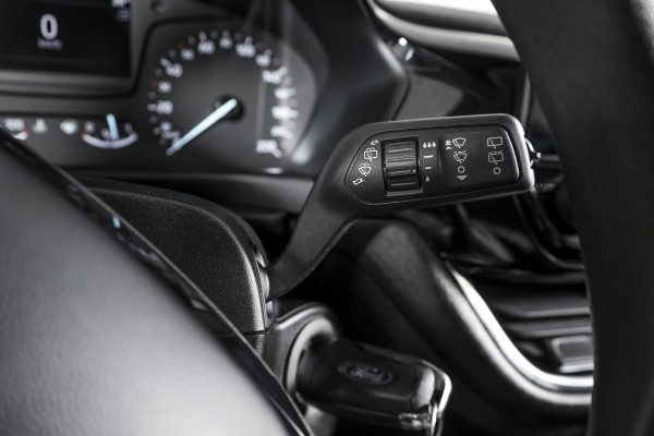 Ford Fiesta 1.1 85 PK Trend | Stoelverwarming | PDC | App.Connect | Airco | Trekhaak | LM 17" |