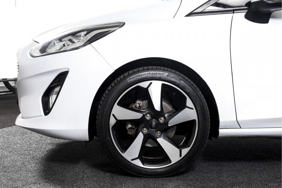 Ford Fiesta 1.1 85 PK Trend | Stoelverwarming | PDC | App.Connect | Airco | Trekhaak | LM 17" |