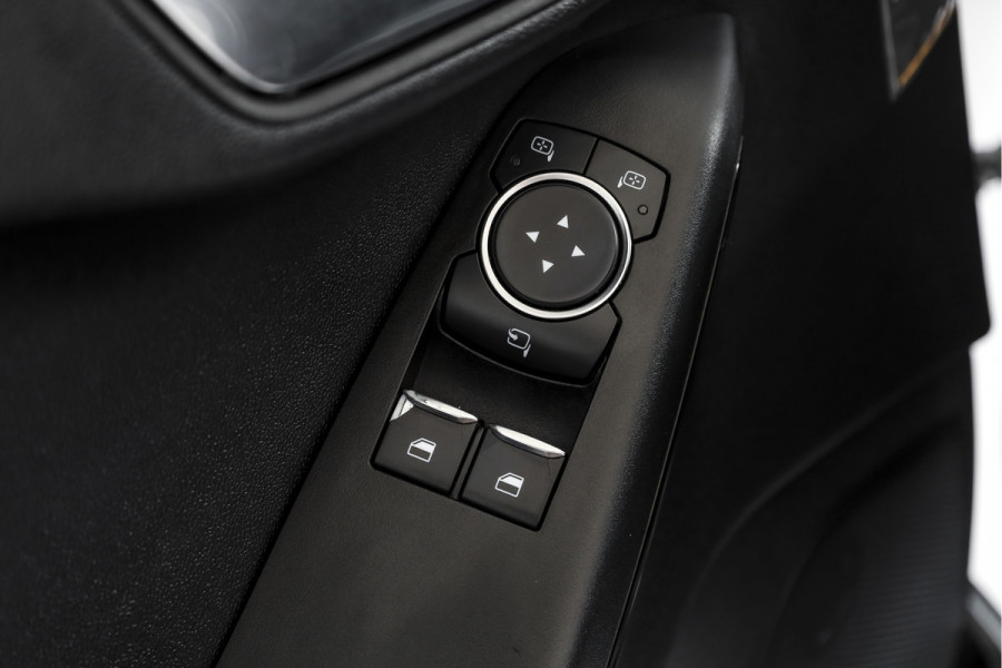 Ford Fiesta 1.1 85 PK Trend | Stoelverwarming | PDC | App.Connect | Airco | Trekhaak | LM 17" |