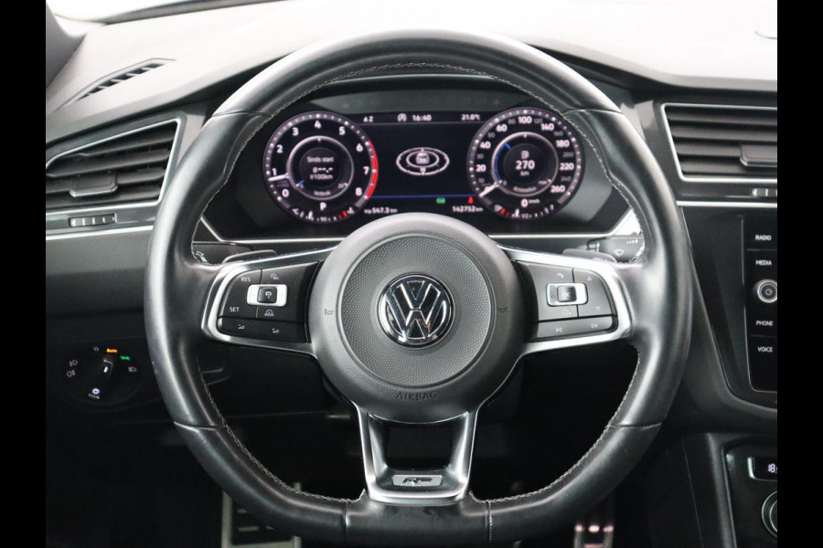 Volkswagen Tiguan 1.4 TSI R Line | Stoelverwarming | Adaptief LED | Camera | Adaptive cruise | Park Assist | Navigatie | Keyless | Virtual Cockpit
