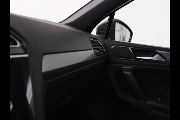 Volkswagen Tiguan 1.4 TSI R Line | Stoelverwarming | Adaptief LED | Camera | Adaptive cruise | Park Assist | Navigatie | Keyless | Virtual Cockpit
