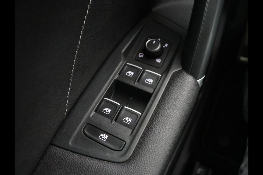 Volkswagen Tiguan 1.4 TSI R Line | Stoelverwarming | Adaptief LED | Camera | Adaptive cruise | Park Assist | Navigatie | Keyless | Virtual Cockpit