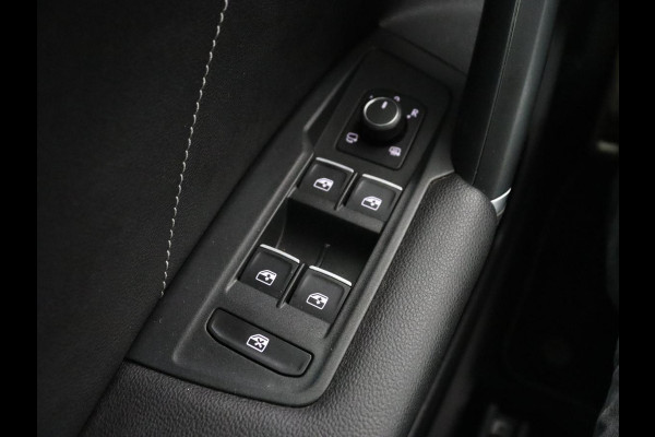 Volkswagen Tiguan 1.4 TSI R Line | Stoelverwarming | Adaptief LED | Camera | Adaptive cruise | Park Assist | Navigatie | Keyless | Virtual Cockpit
