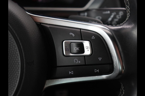 Volkswagen Tiguan 1.4 TSI R Line | Stoelverwarming | Adaptief LED | Camera | Adaptive cruise | Park Assist | Navigatie | Keyless | Virtual Cockpit