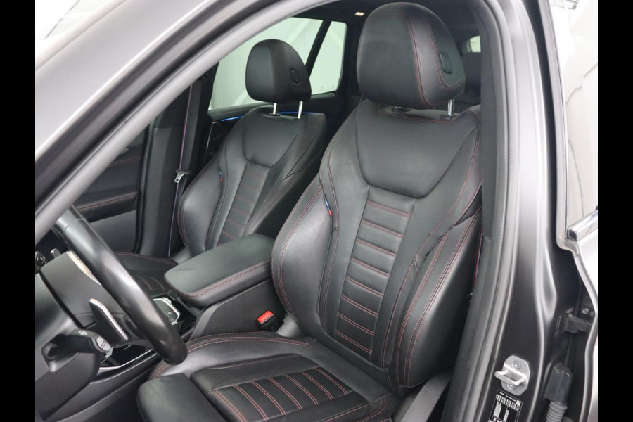 BMW X3 xDrive30e M Sport | Panoramadak | Leder | Head-Up | LaserLight | Trekhaak | Stoelverwarming | Camera | Carplay | Live Cockpit | Sportstoelen | Navigatie | Individual Lak | PHEV | Plug In