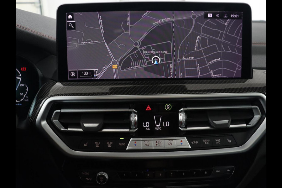 BMW X3 xDrive30e M Sport | Panoramadak | Leder | Head-Up | LaserLight | Trekhaak | Stoelverwarming | Camera | Carplay | Live Cockpit | Sportstoelen | Navigatie | Individual Lak | PHEV | Plug In