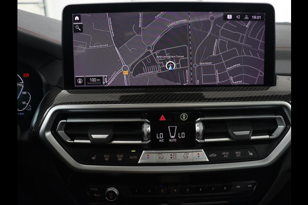 BMW X3 xDrive30e M Sport | Panoramadak | Leder | Head-Up | LaserLight | Trekhaak | Stoelverwarming | Camera | Carplay | Live Cockpit | Sportstoelen | Navigatie | Individual Lak | PHEV | Plug In