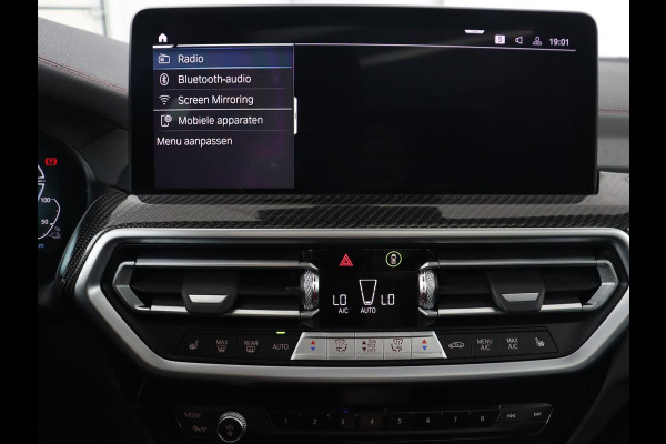 BMW X3 xDrive30e M Sport | Panoramadak | Leder | Head-Up | LaserLight | Trekhaak | Stoelverwarming | Camera | Carplay | Live Cockpit | Sportstoelen | Navigatie | Individual Lak | PHEV | Plug In