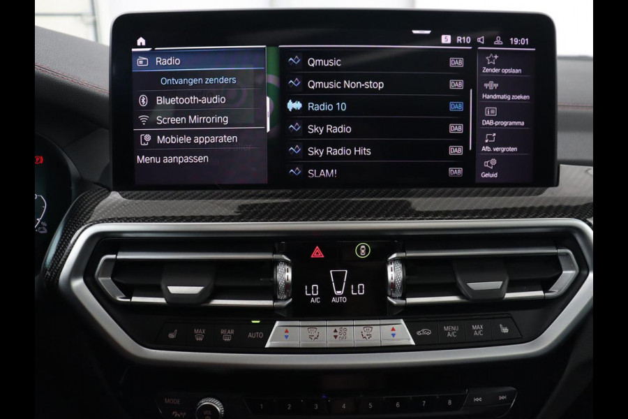 BMW X3 xDrive30e M Sport | Panoramadak | Leder | Head-Up | LaserLight | Trekhaak | Stoelverwarming | Camera | Carplay | Live Cockpit | Sportstoelen | Navigatie | Individual Lak | PHEV | Plug In