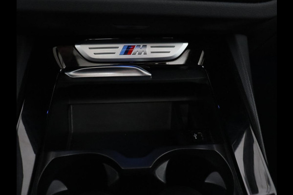 BMW X3 xDrive30e M Sport | Panoramadak | Leder | Head-Up | LaserLight | Trekhaak | Stoelverwarming | Camera | Carplay | Live Cockpit | Sportstoelen | Navigatie | Individual Lak | PHEV | Plug In