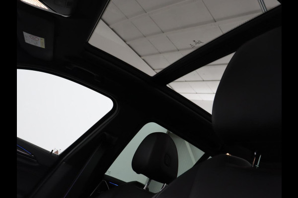 BMW X3 xDrive30e M Sport | Panoramadak | Leder | Head-Up | LaserLight | Trekhaak | Stoelverwarming | Camera | Carplay | Live Cockpit | Sportstoelen | Navigatie | Individual Lak | PHEV | Plug In