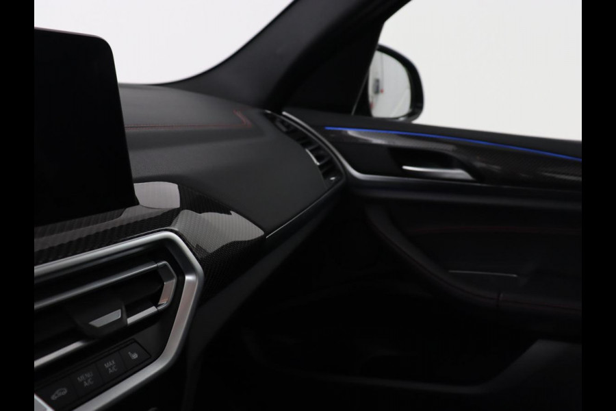 BMW X3 xDrive30e M Sport | Panoramadak | Leder | Head-Up | LaserLight | Trekhaak | Stoelverwarming | Camera | Carplay | Live Cockpit | Sportstoelen | Navigatie | Individual Lak | PHEV | Plug In