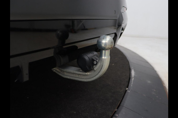 BMW X3 xDrive30e M Sport | Panoramadak | Leder | Head-Up | LaserLight | Trekhaak | Stoelverwarming | Camera | Carplay | Live Cockpit | Sportstoelen | Navigatie | Individual Lak | PHEV | Plug In