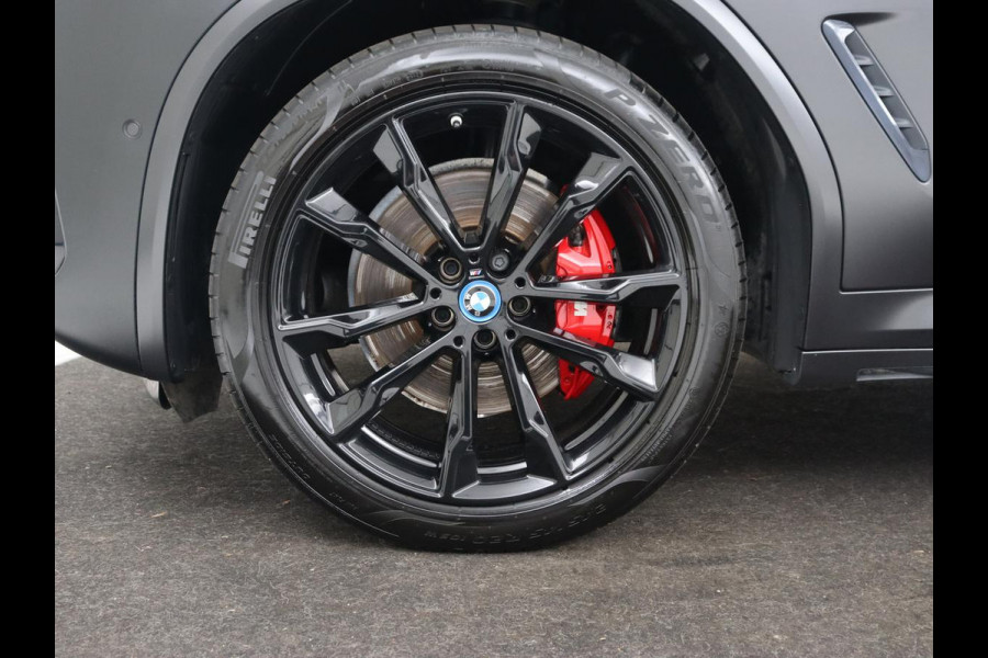 BMW X3 xDrive30e M Sport | Panoramadak | Leder | Head-Up | LaserLight | Trekhaak | Stoelverwarming | Camera | Carplay | Live Cockpit | Sportstoelen | Navigatie | Individual Lak | PHEV | Plug In